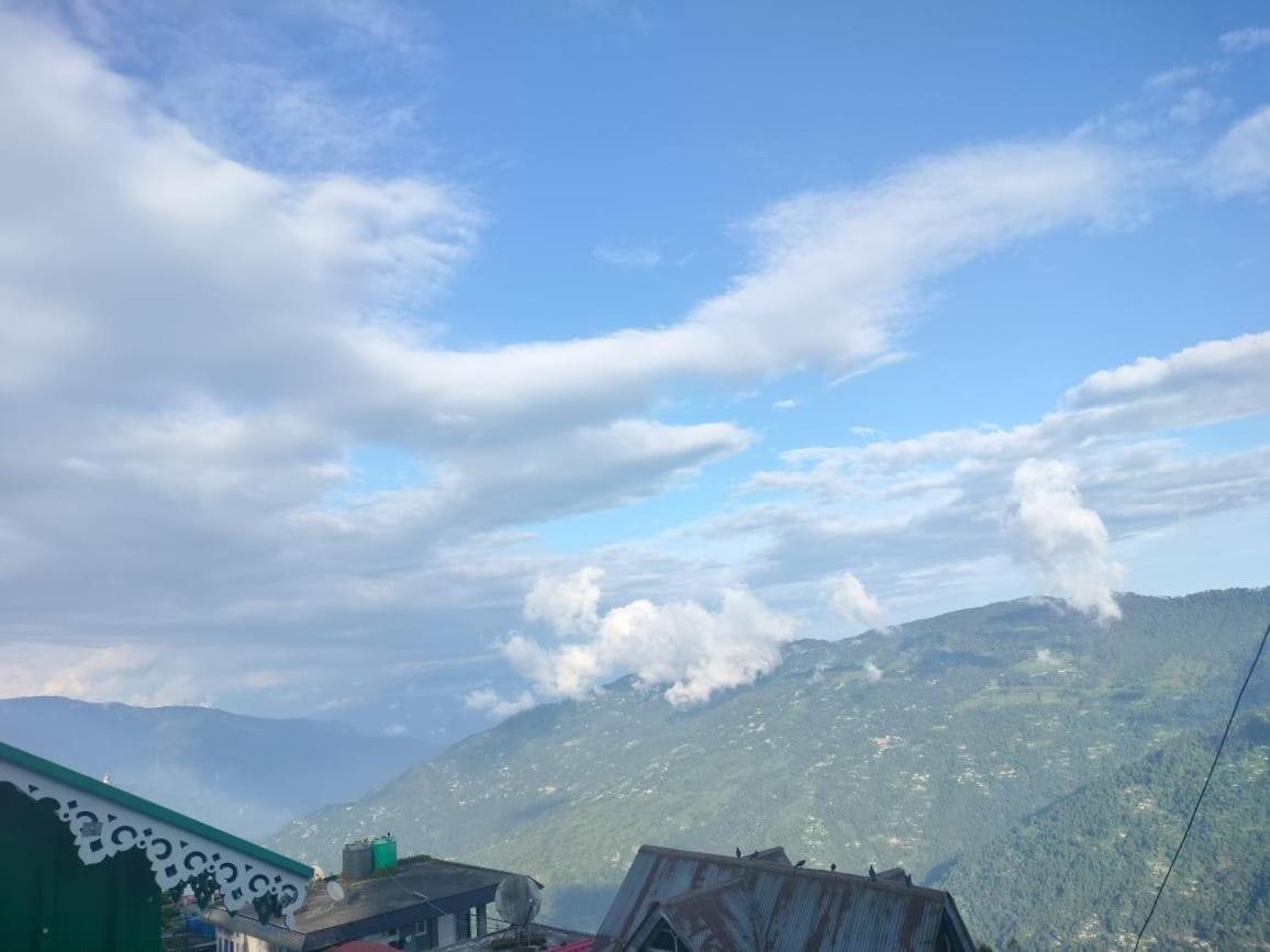 Backpackers Hub Hostel Darjeeling  Exterior photo